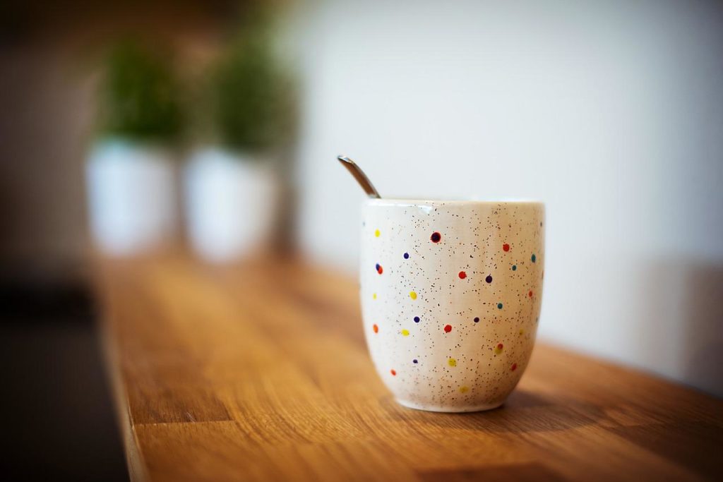 mug, table, drink-5089934.jpg
